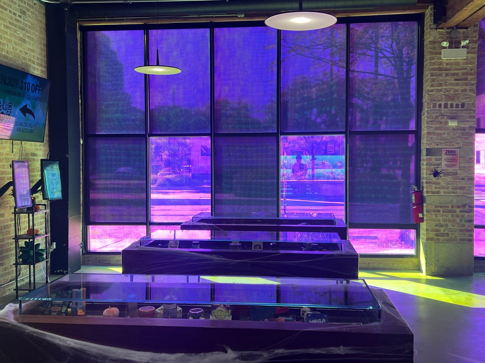Decorative pattern dichroic glass interior — Chicago Glass Company